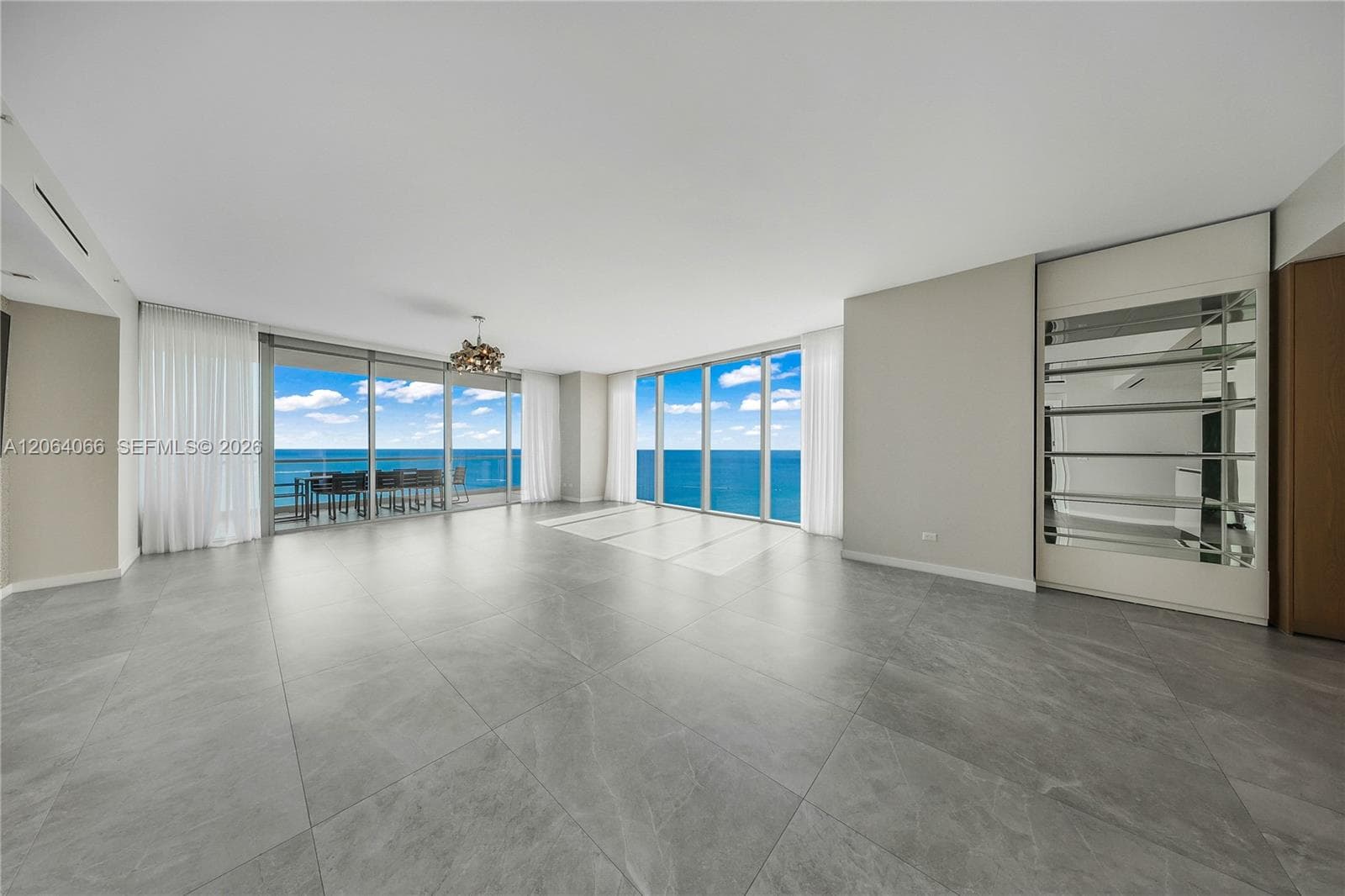 18501 Collins Ave 1804 photo 4