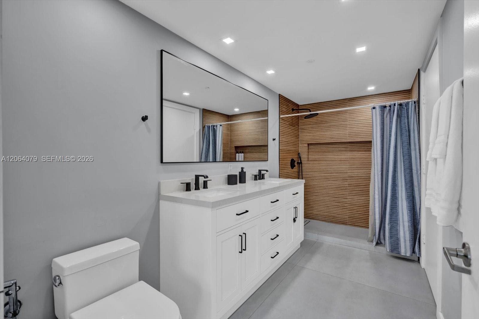 485 Brickell Ave 2103 photo 16