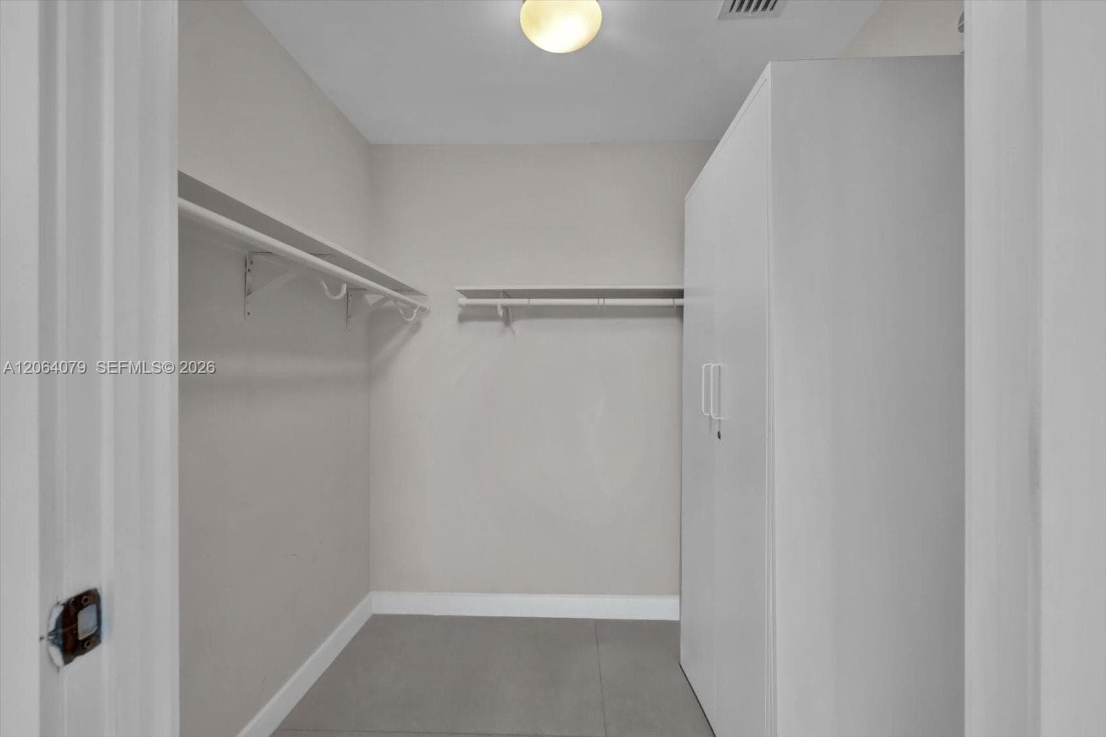 485 Brickell Ave 2103 photo 18