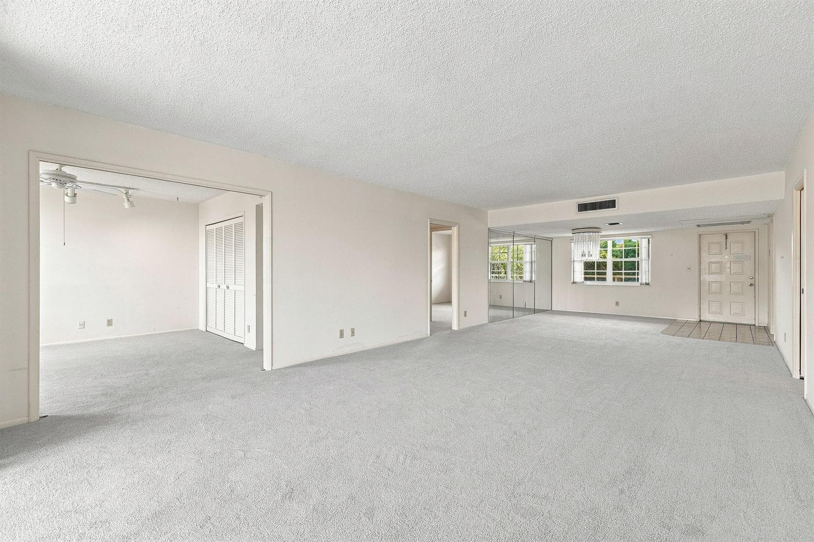 555 Oaks Lane 303 photo 19