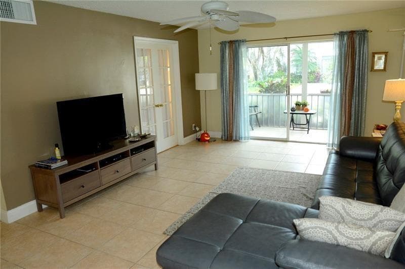 6499 BAY CLUB Drive 2 photo 3