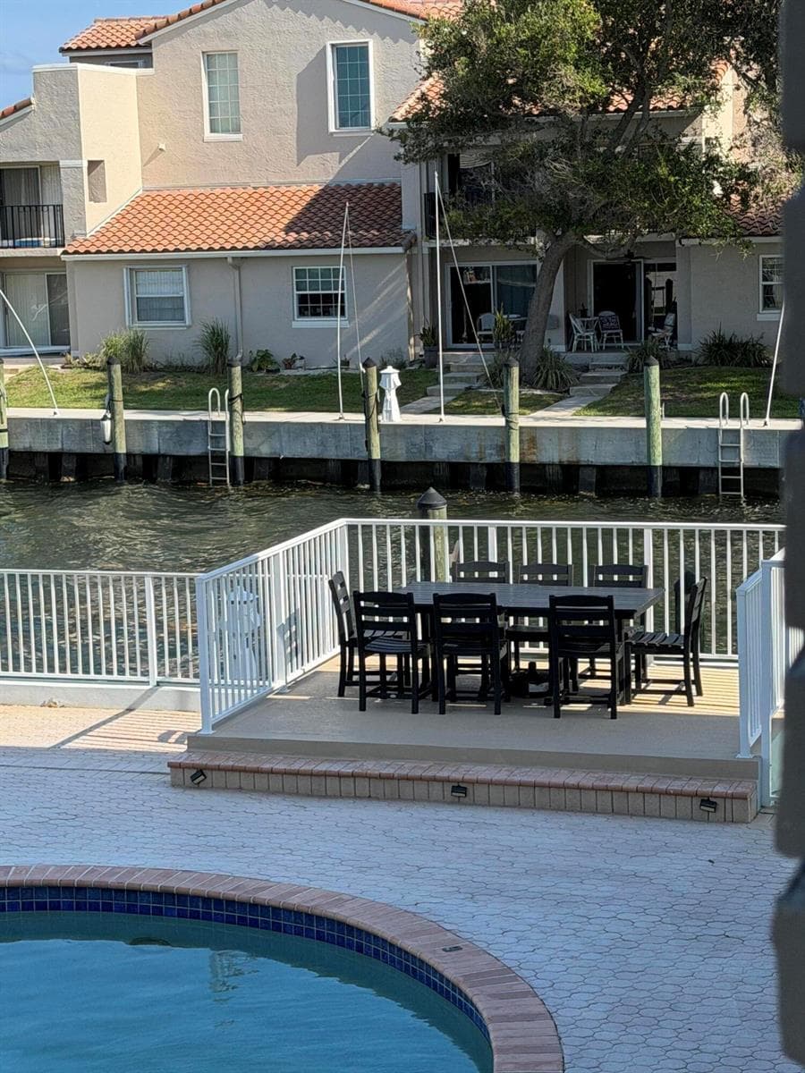 120 Lehane Terrace 206 photo 24