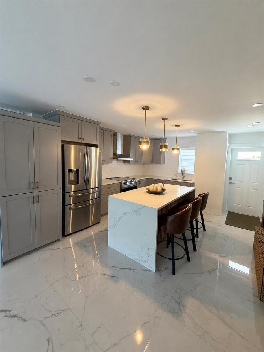 120 Lehane Terrace 206 photo 4