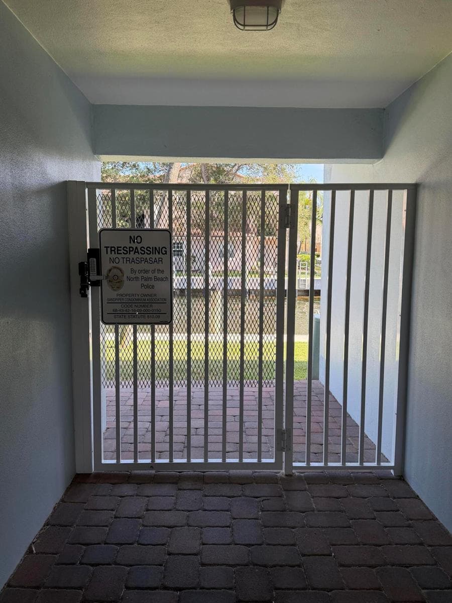 120 Lehane Terrace 206 photo 25