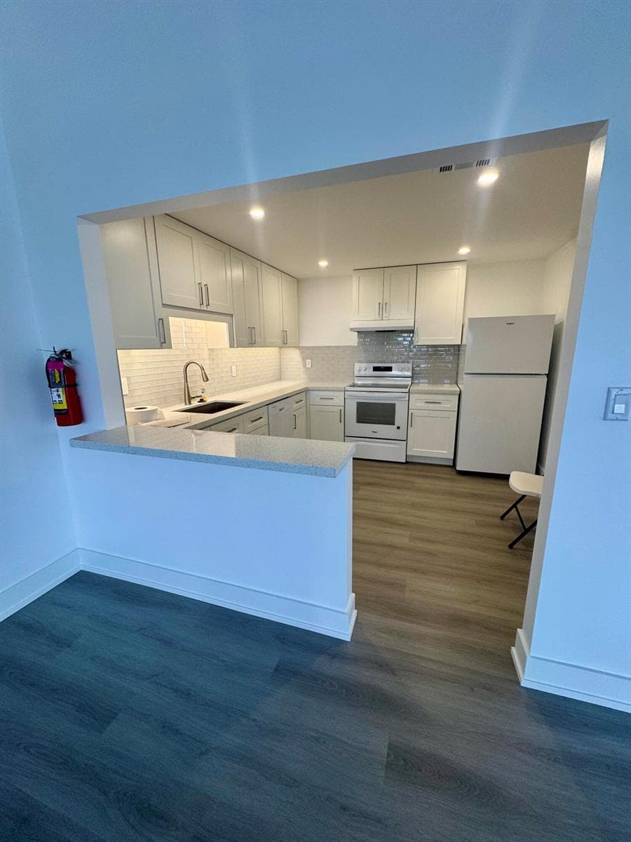 3113 S OCEAN Drive 209 photo 23