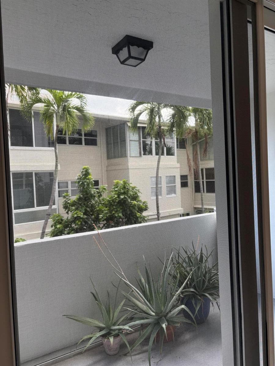 3113 S OCEAN Drive 209 photo 9