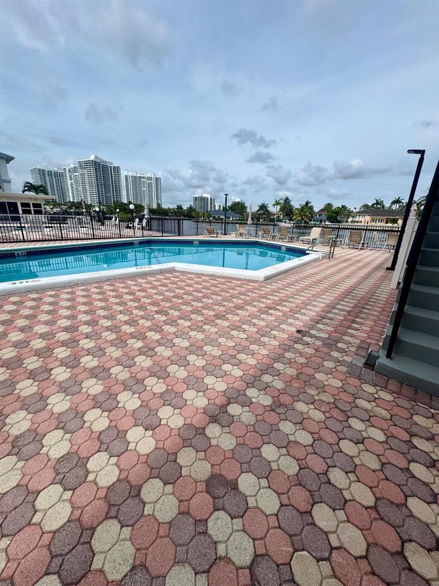 3113 S OCEAN Drive 209 photo 21
