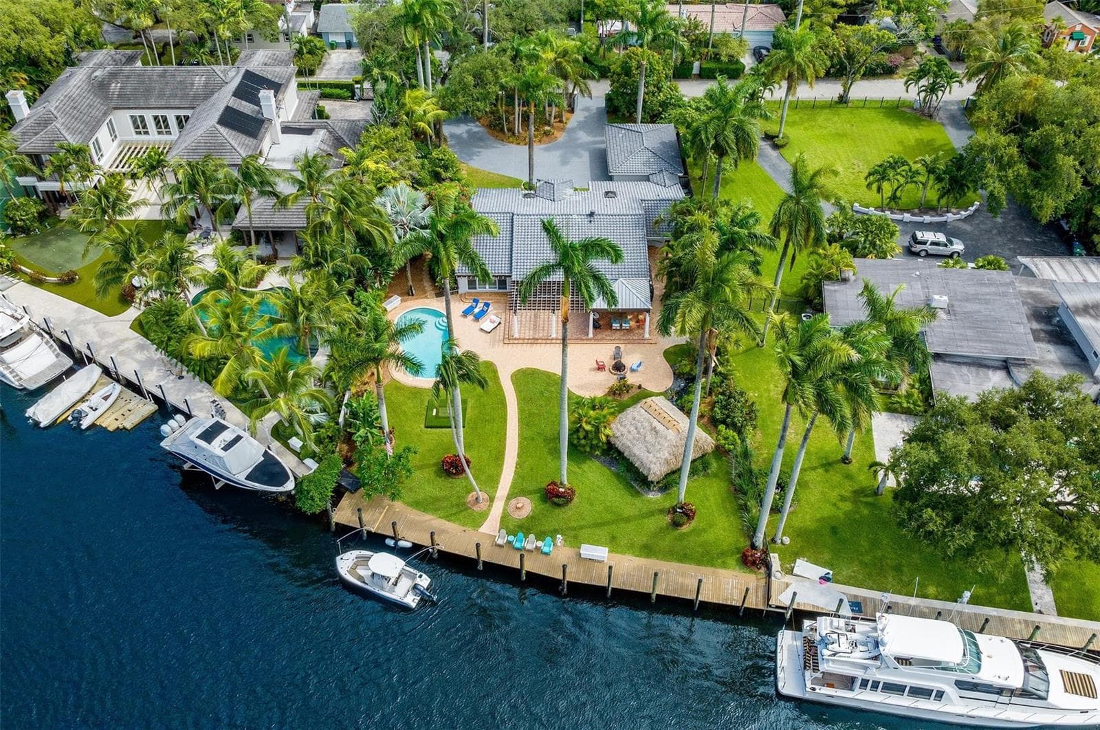 913 Coconut Drive photo 4