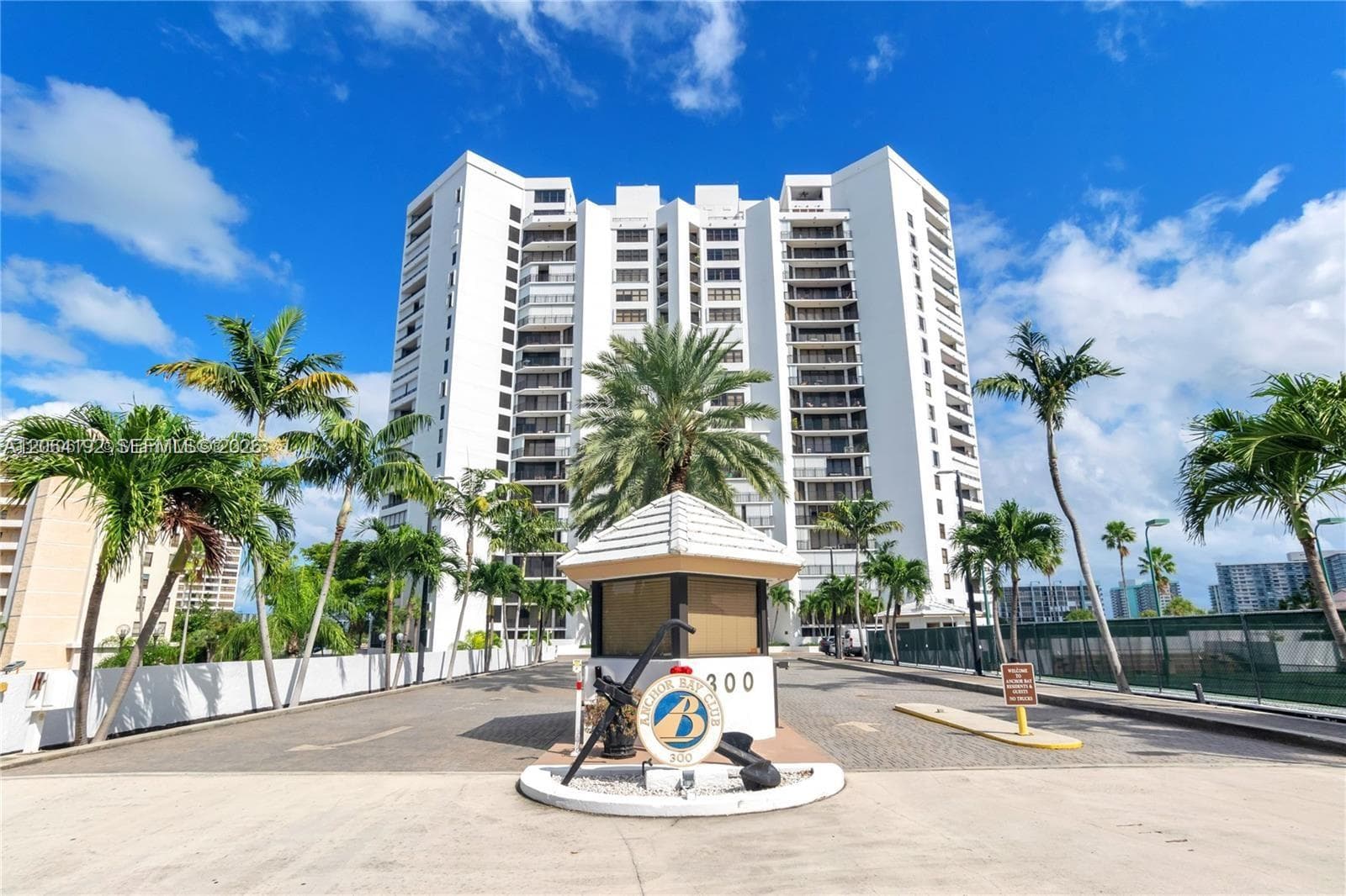 300 Three Islands Blvd 406 photo 18