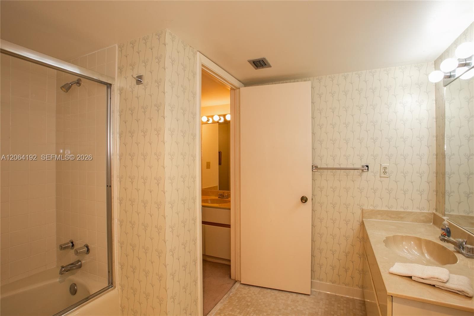 300 Three Islands Blvd 406 photo 8
