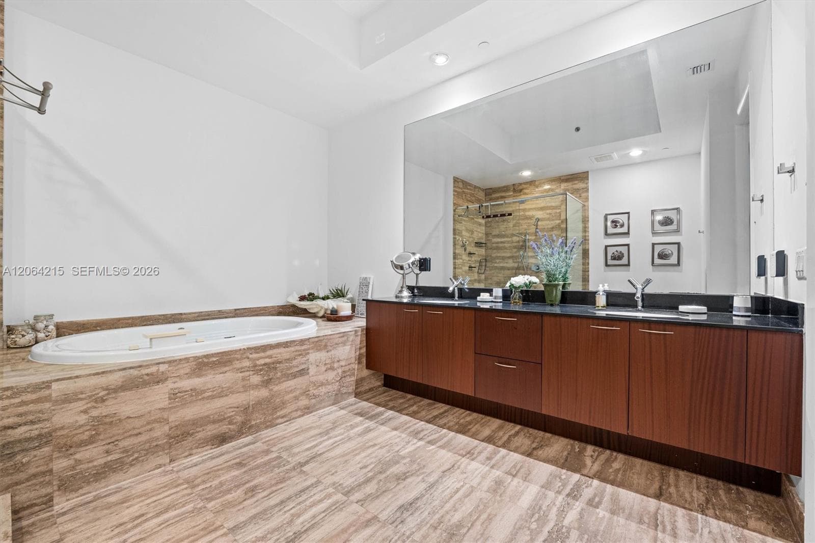 15811 Collins Ave 3107 photo 17