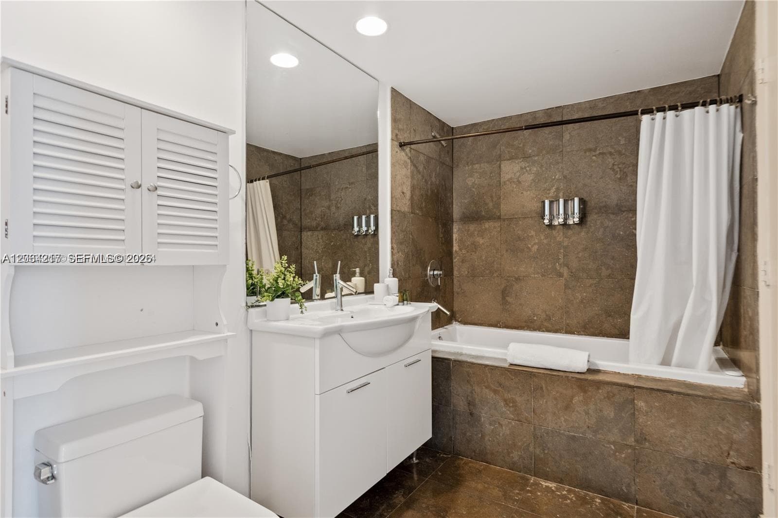 485 Brickell Ave 2311 photo 8