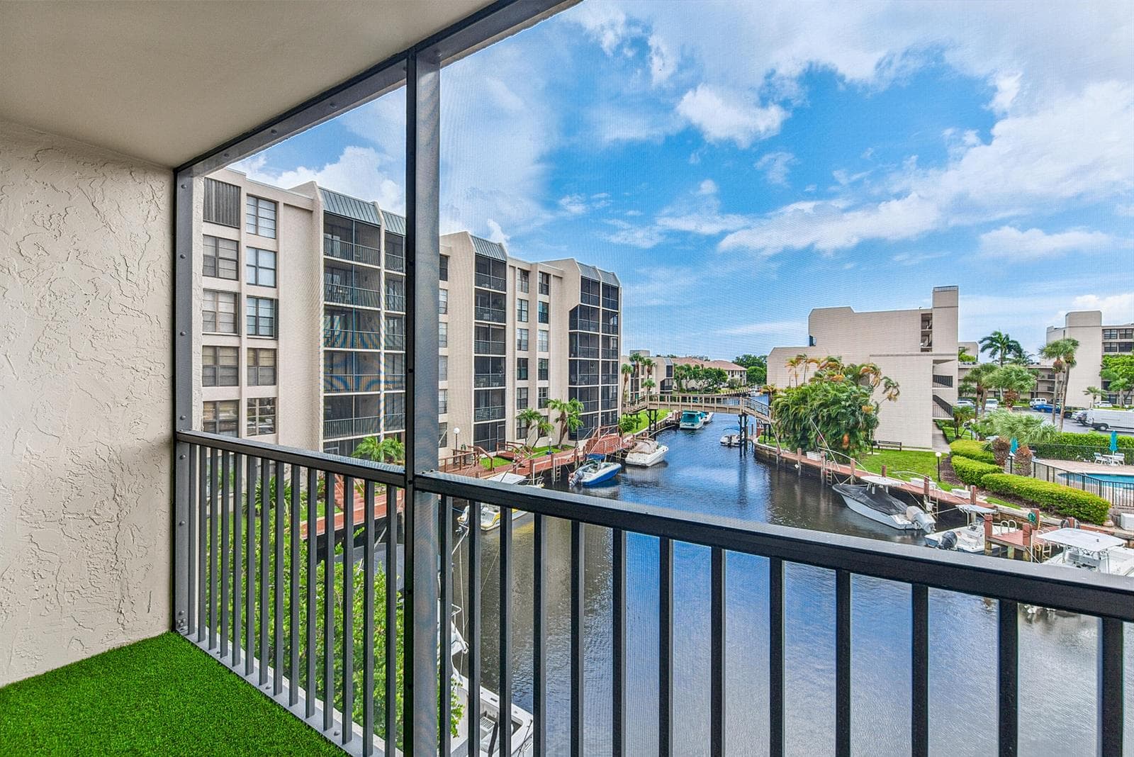 4 ROYAL PALM Way 3020 photo 2