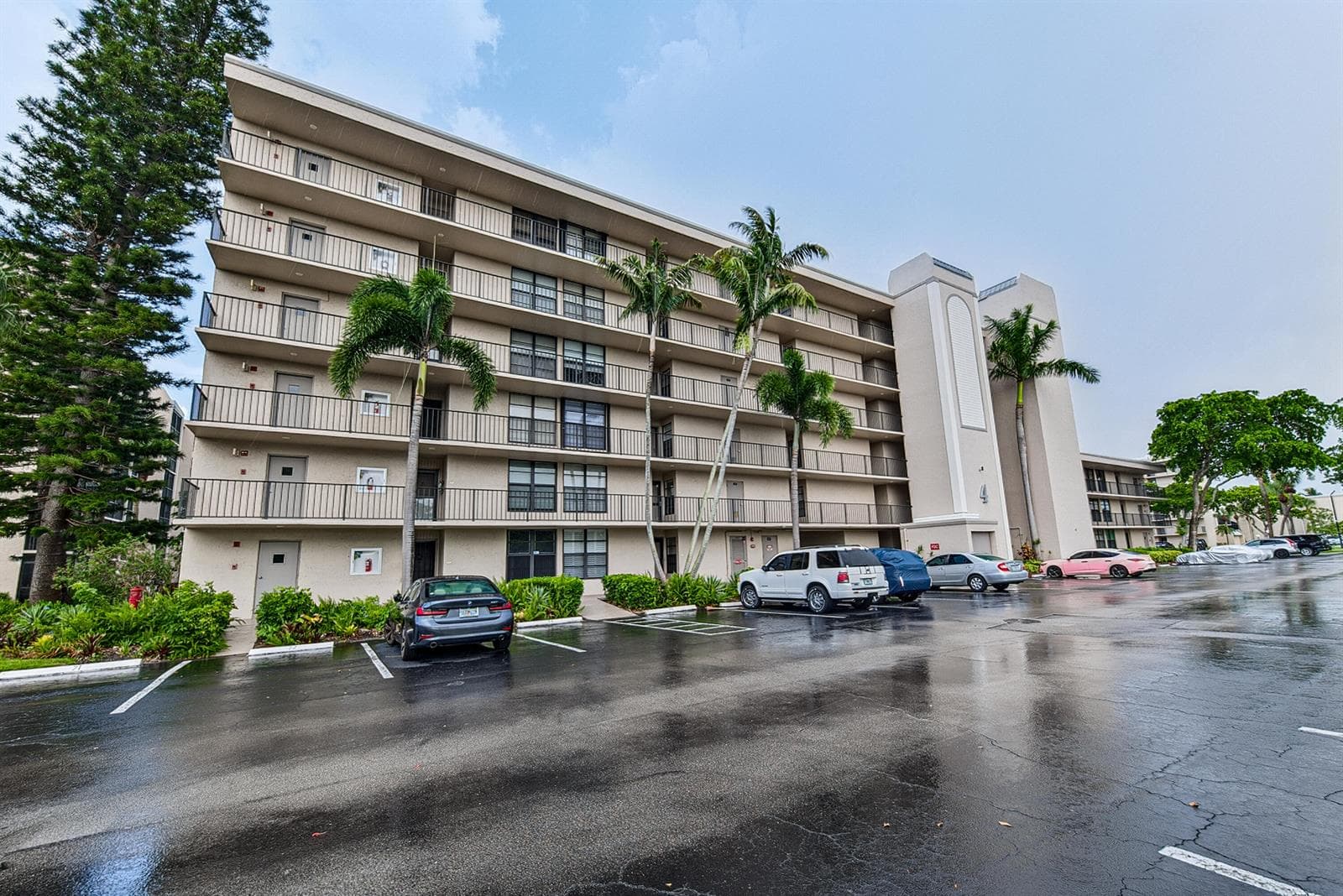 4 ROYAL PALM Way 3020 photo 3