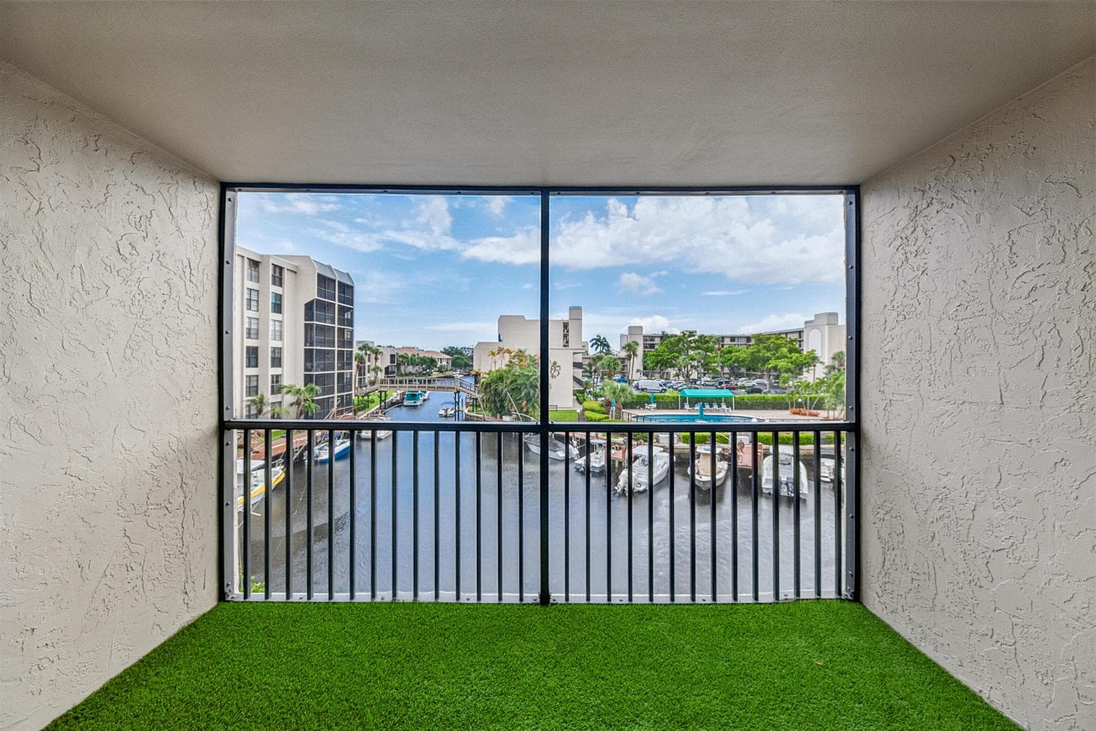 4 ROYAL PALM Way 3020 photo 1