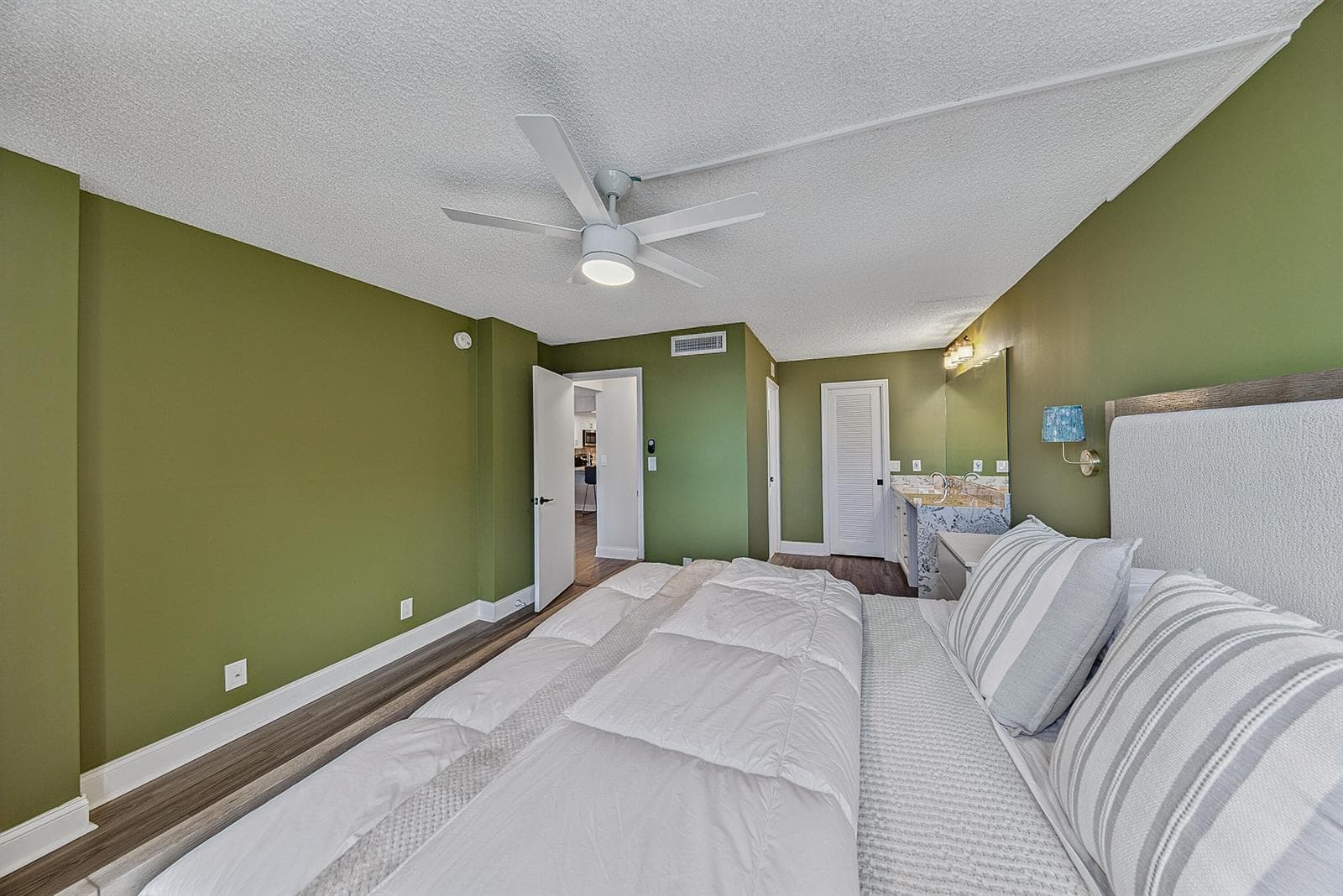 4 ROYAL PALM Way 3020 photo 18