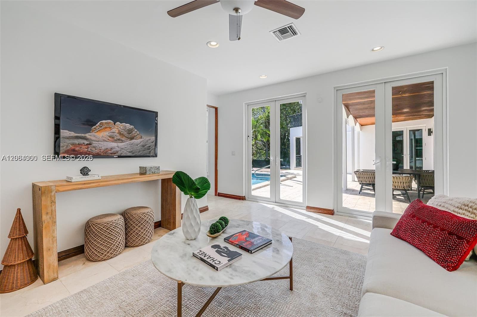 184 Paloma Drive photo 4