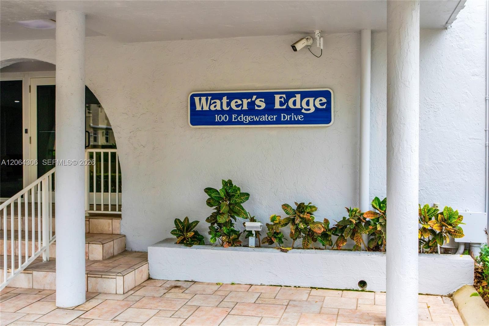 100 EDGEWATER DR 305 photo 22