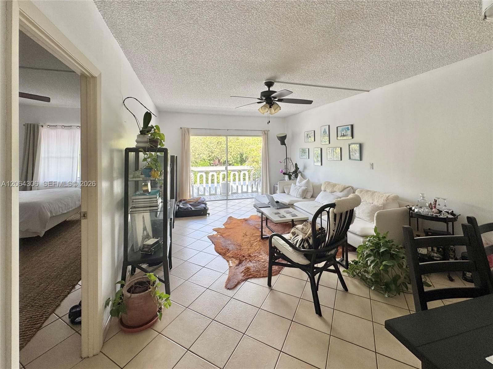 100 EDGEWATER DR 305 photo 5