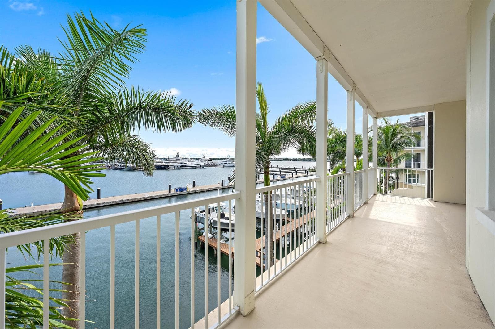 3920 N Flagler Drive 301 photo 2