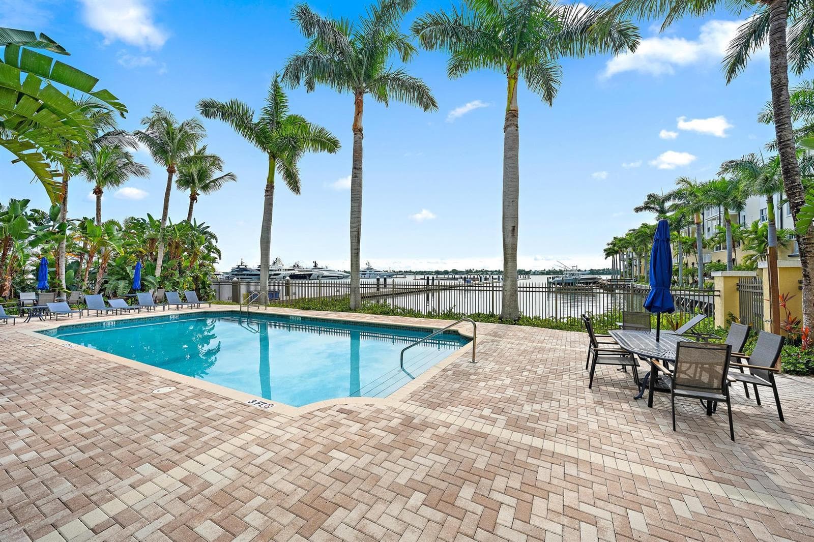 3920 N Flagler Drive 301 photo 22