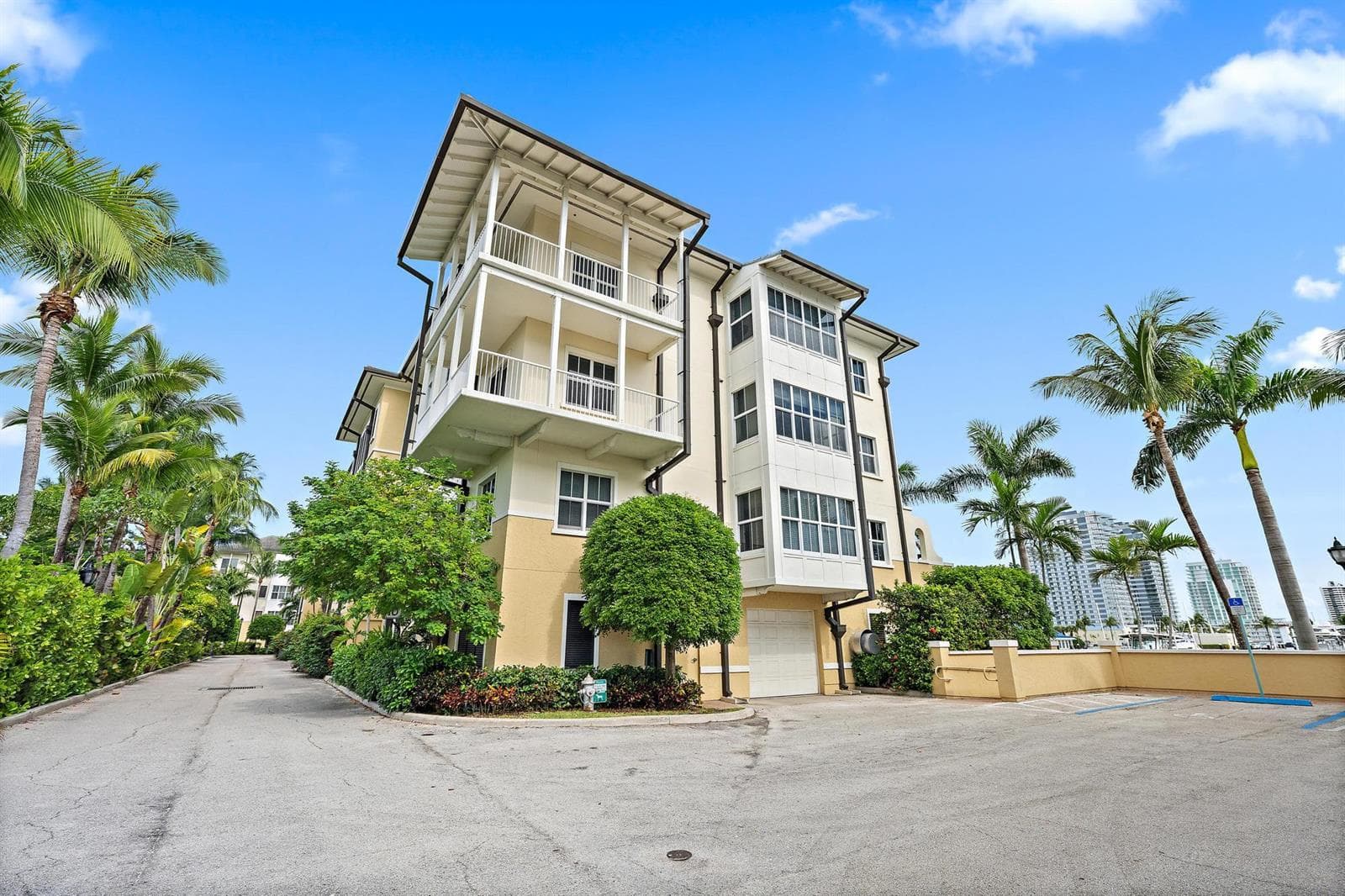 3920 N Flagler Drive 301 photo 18