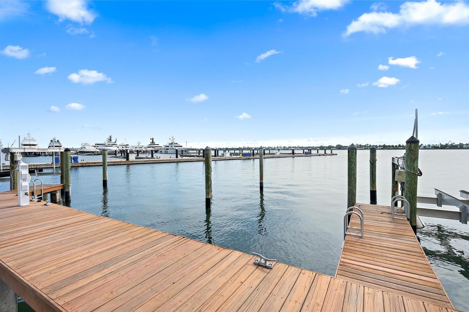 3920 N Flagler Drive 301 photo 21