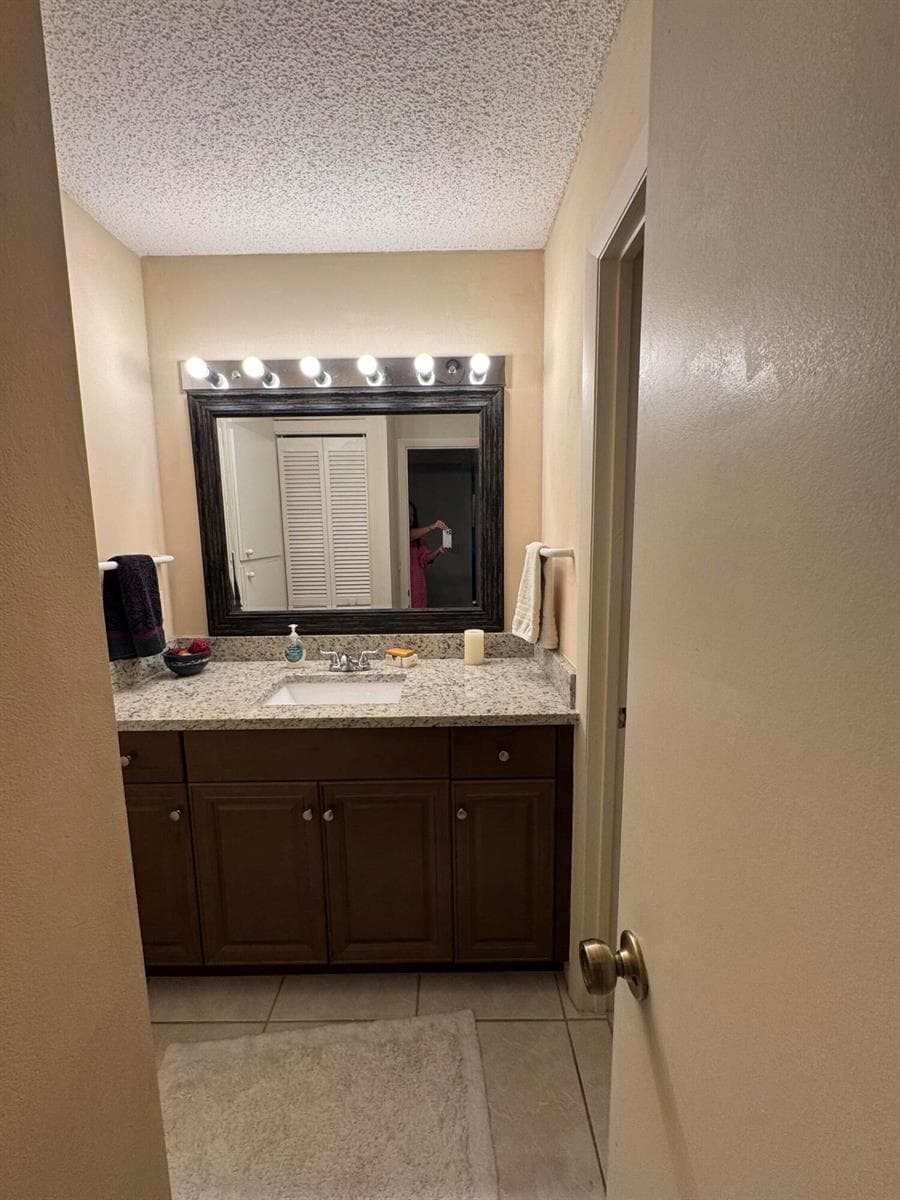 11894 Suellen Circle photo 16