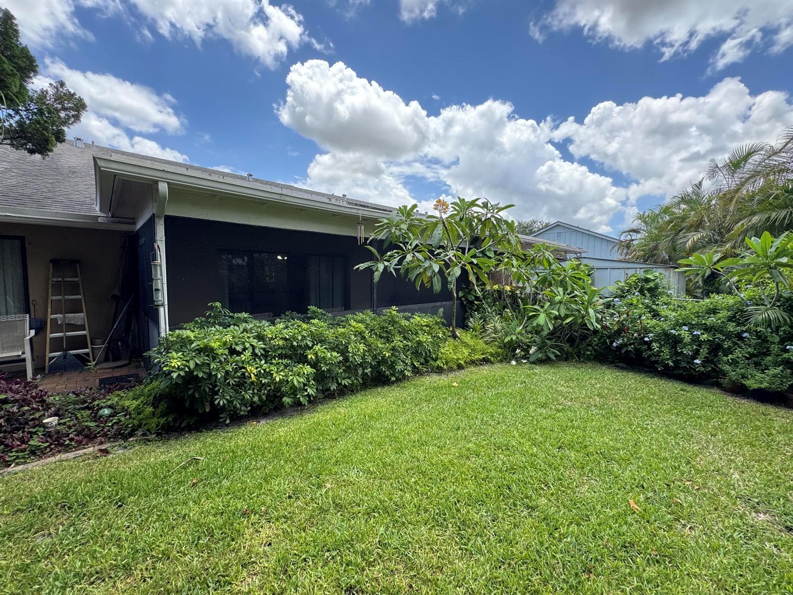 11894 Suellen Circle photo 3