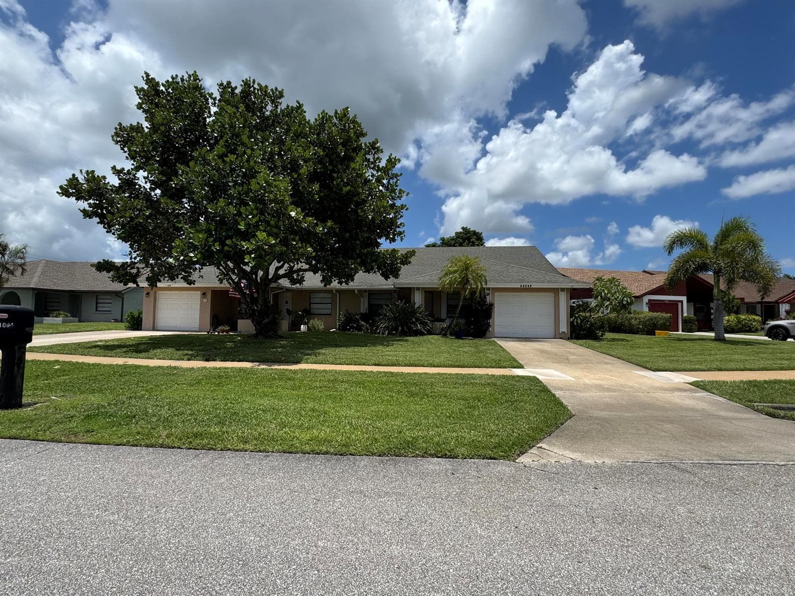 11894 Suellen Circle photo 1
