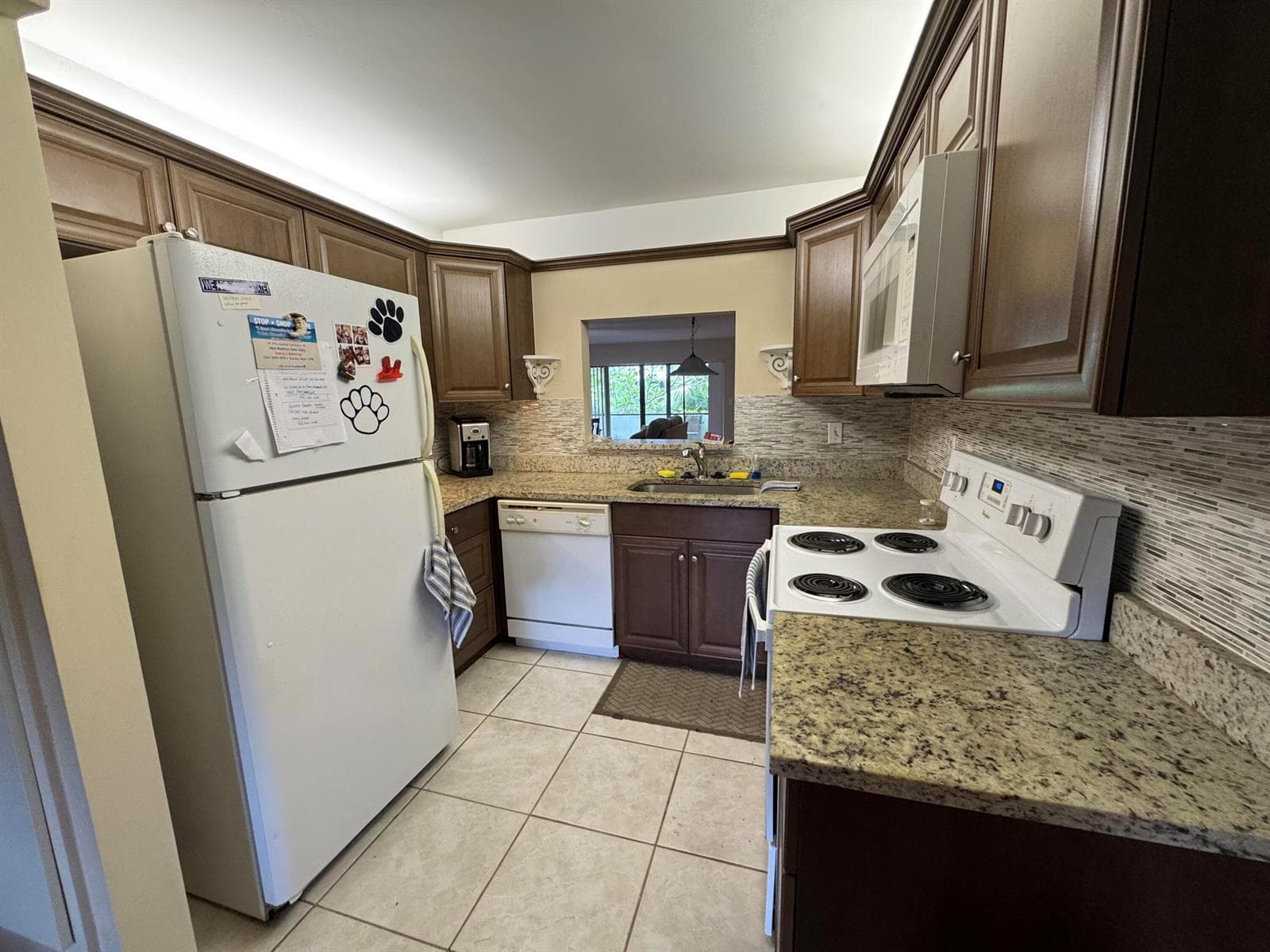 11894 Suellen Circle photo 5