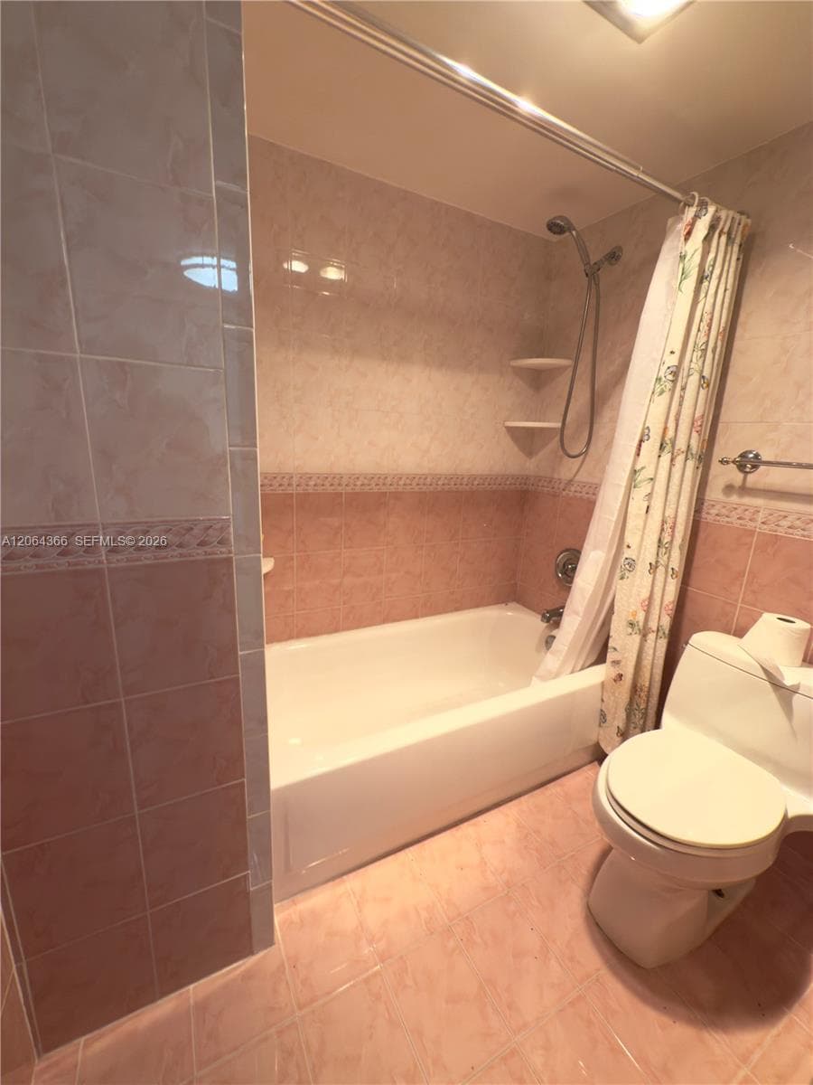 3675 N Country Club Dr 109 photo 21