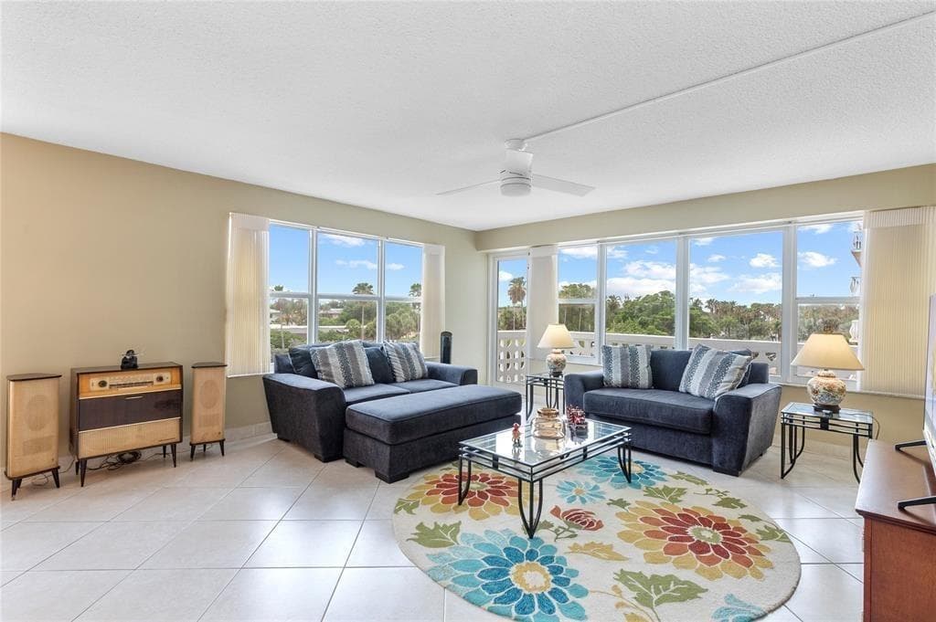 4010 Galt Ocean Drive Apt 312 photo 8