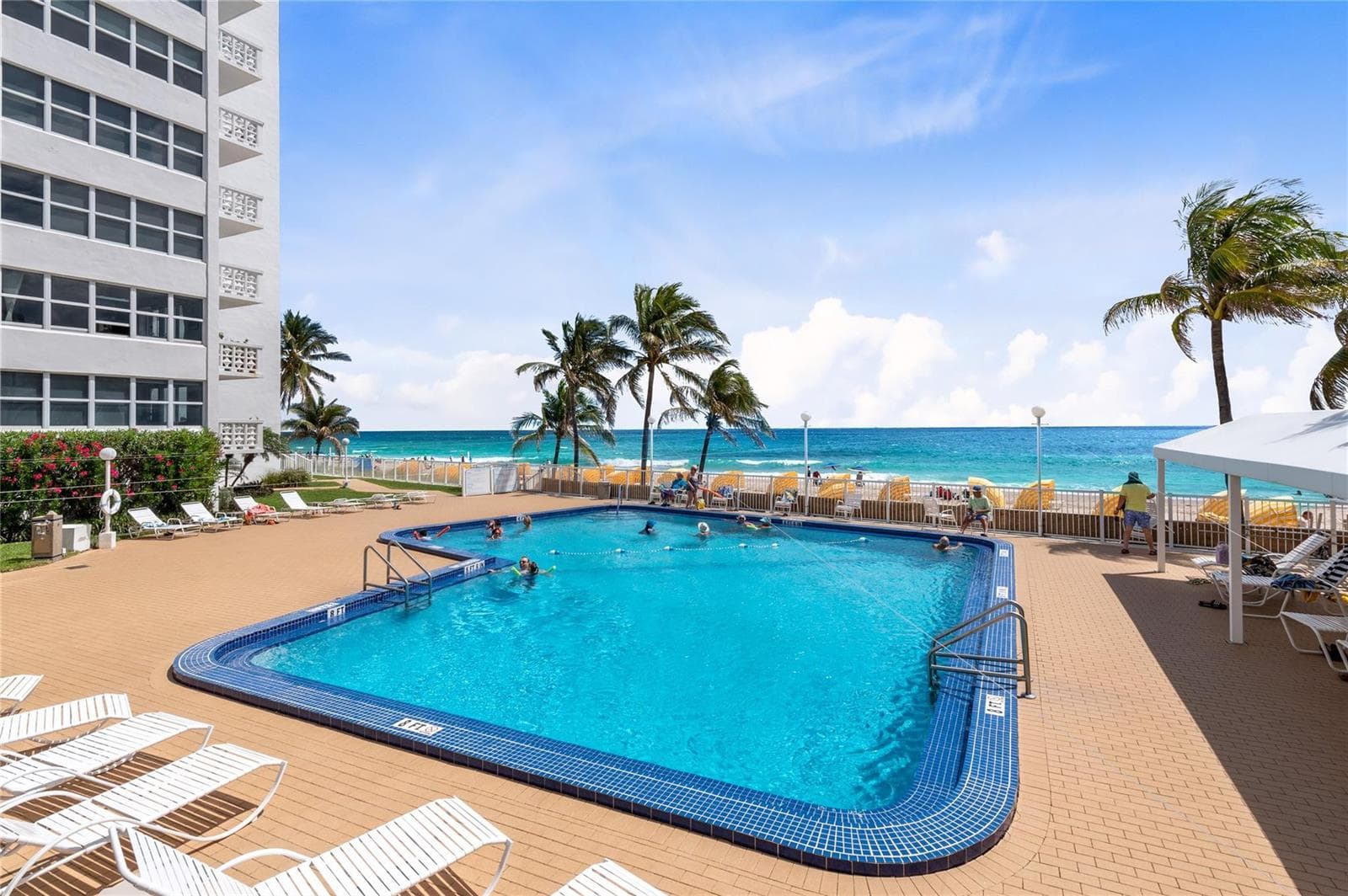 4010 Galt Ocean Drive Apt 312 photo 25