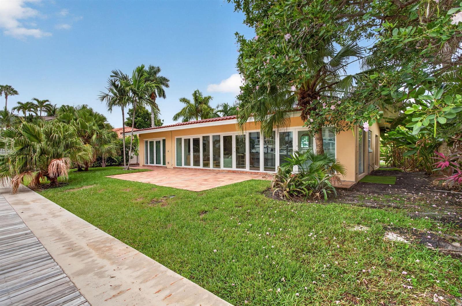1390 E Terra Mar Drive photo 6