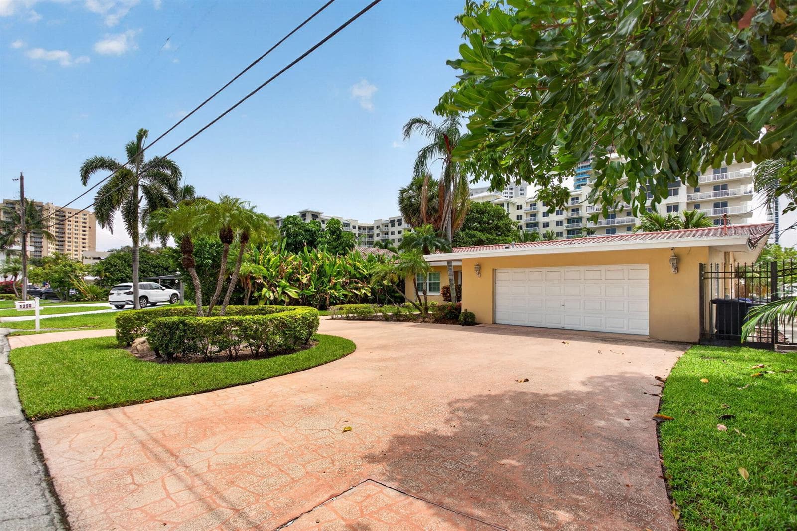 1390 E Terra Mar Drive photo 4