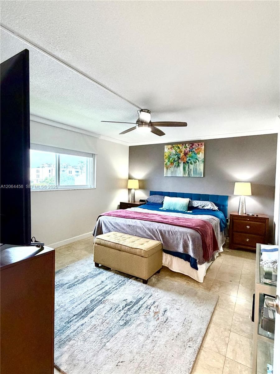 3750 NE 169th St 311 photo 2