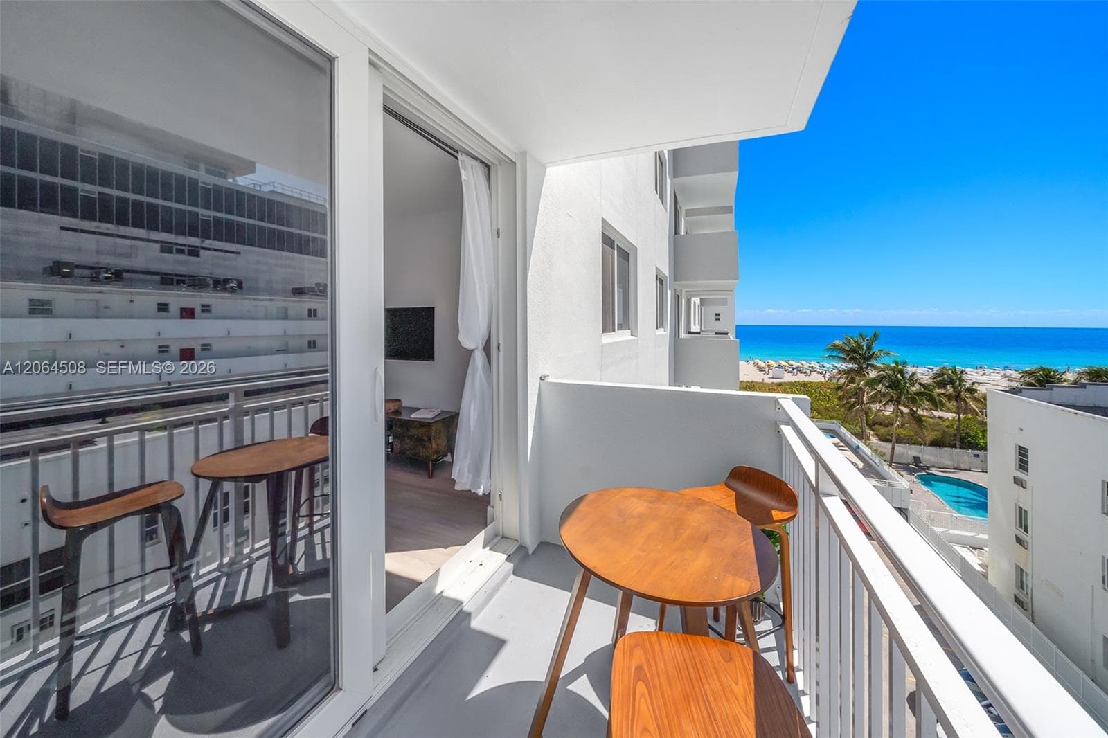 345 Ocean Dr 610 photo 1