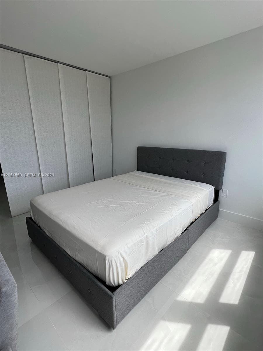 2899 Collins Ave 610 photo 3