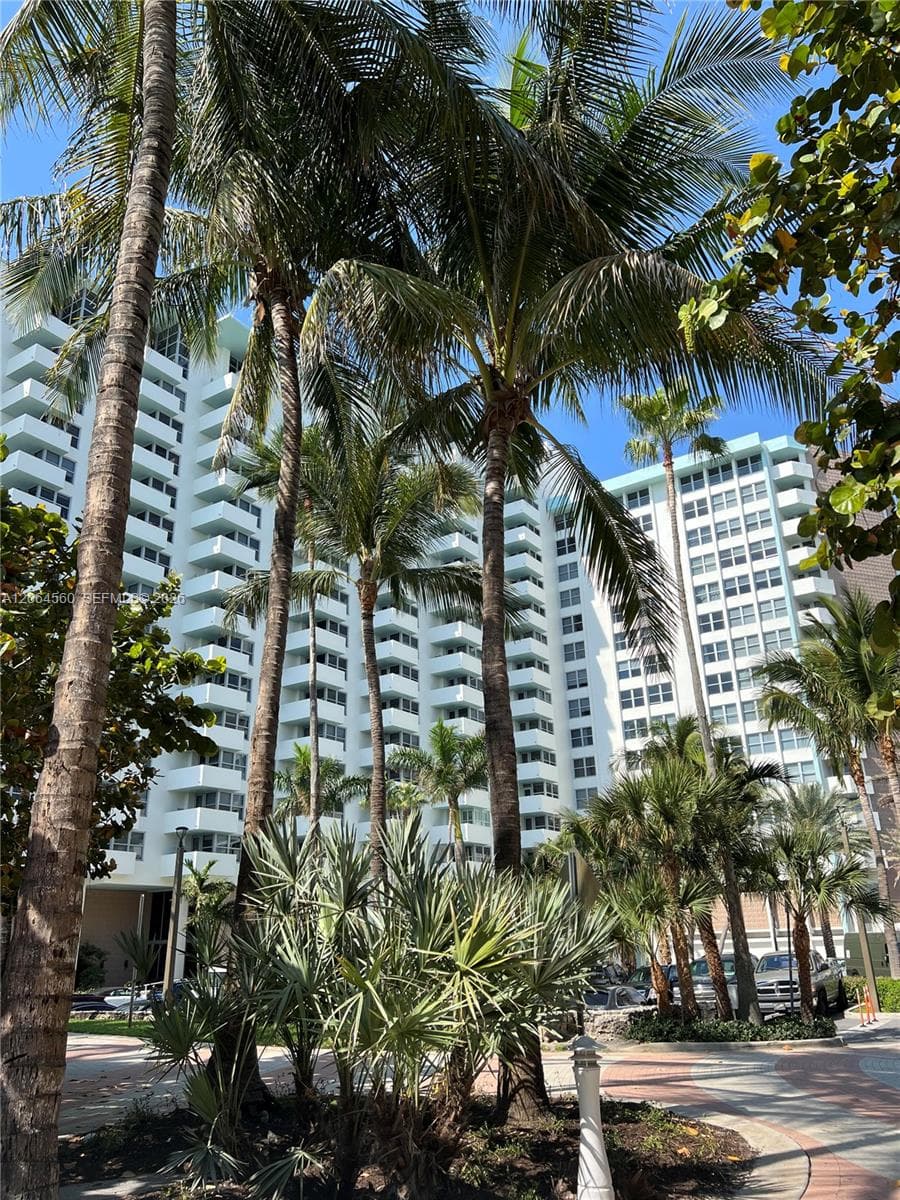 2899 Collins Ave 610 photo 1