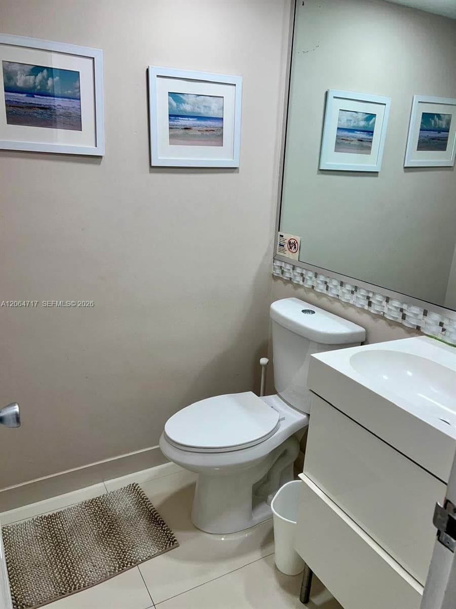 3801 S Ocean Dr 3X photo 10