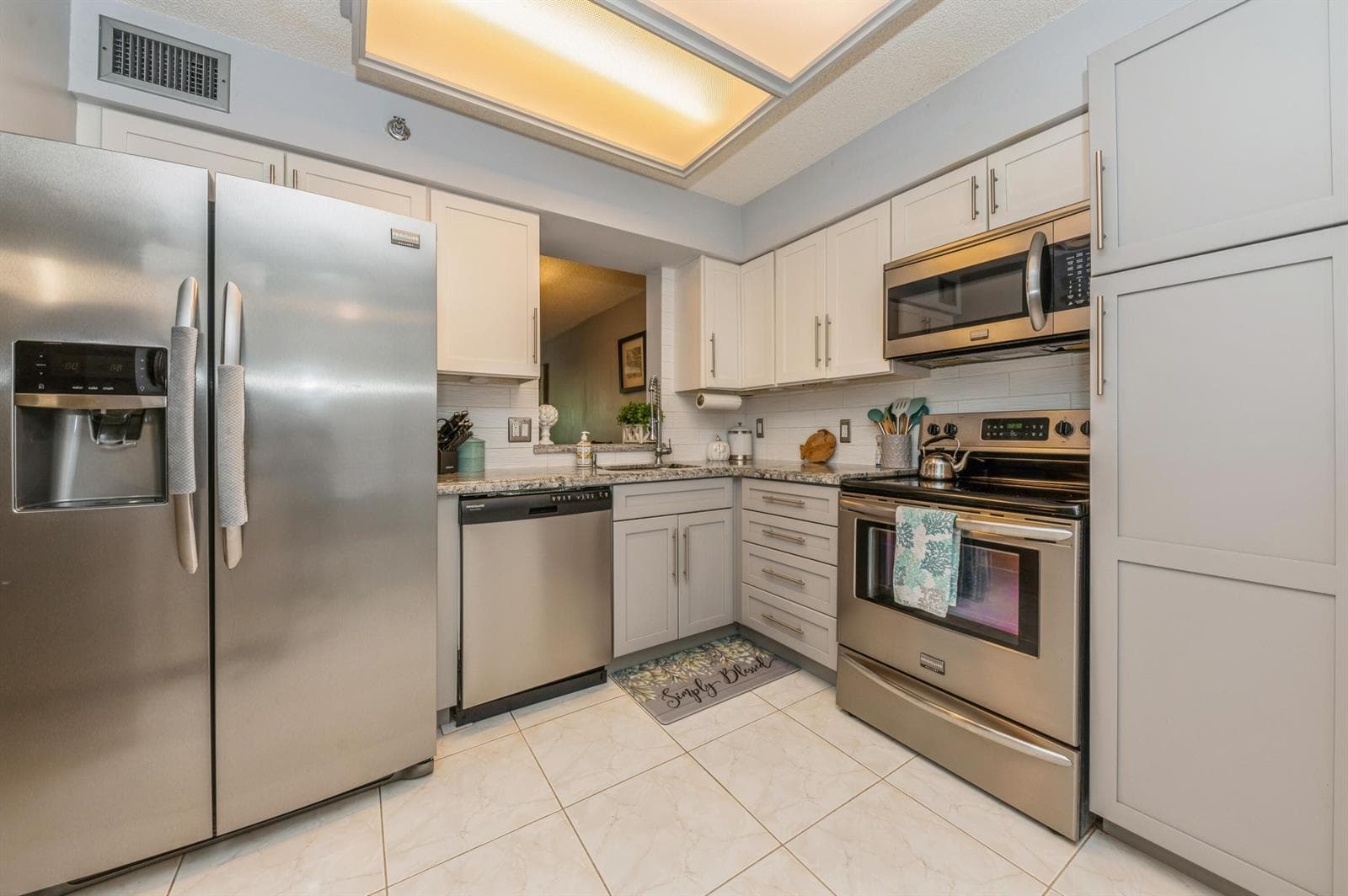 14527 BONAIRE Boulevard 303 photo 10