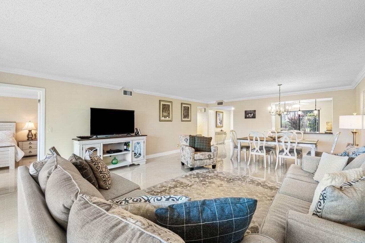 5771 FAIRWAY PARK Court 103 photo 9