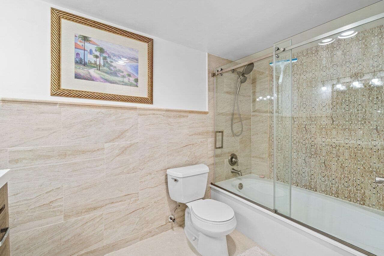 5771 FAIRWAY PARK Court 103 photo 21