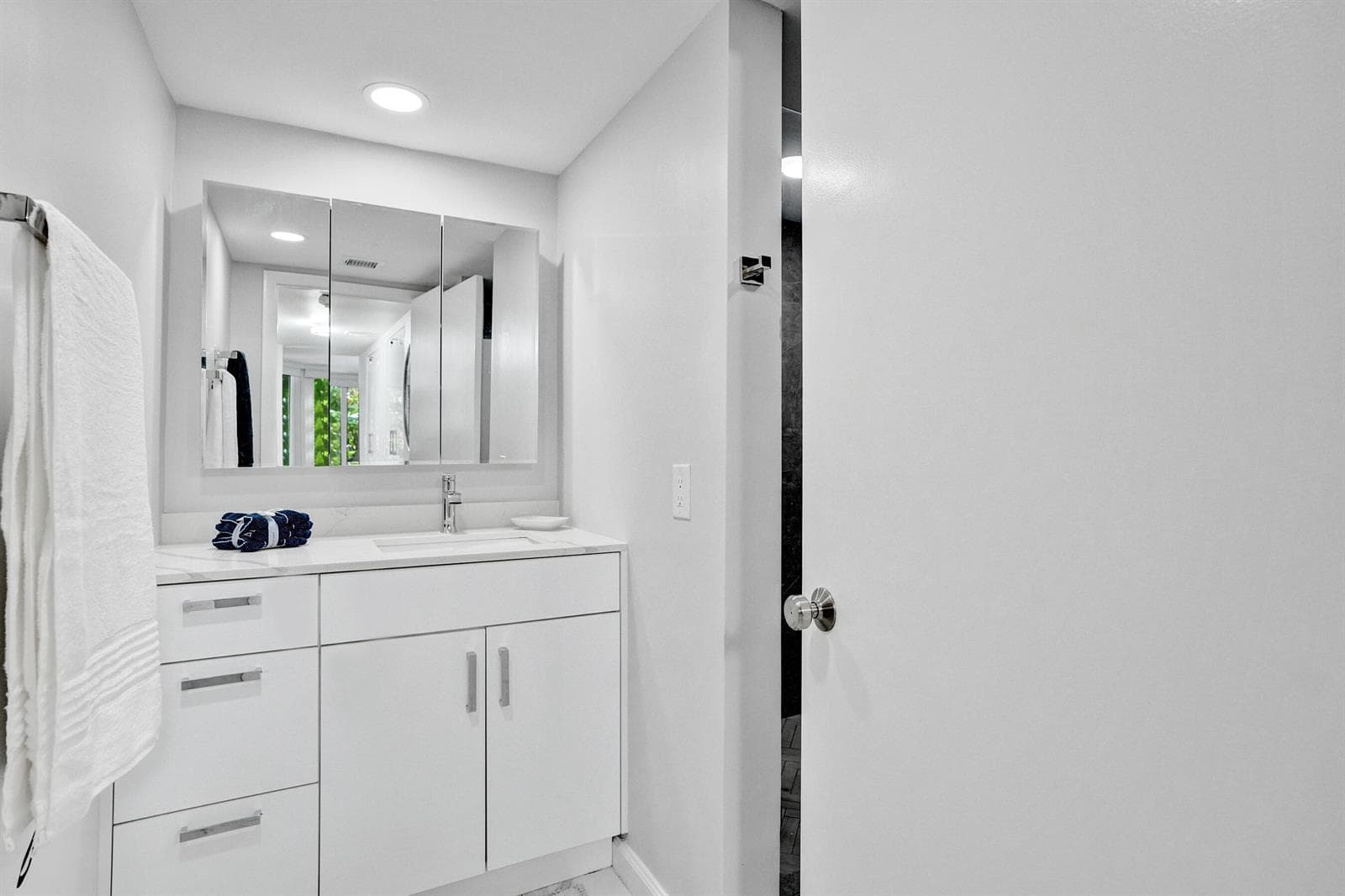 1717 N Bayshore Drive A-1041 photo 7
