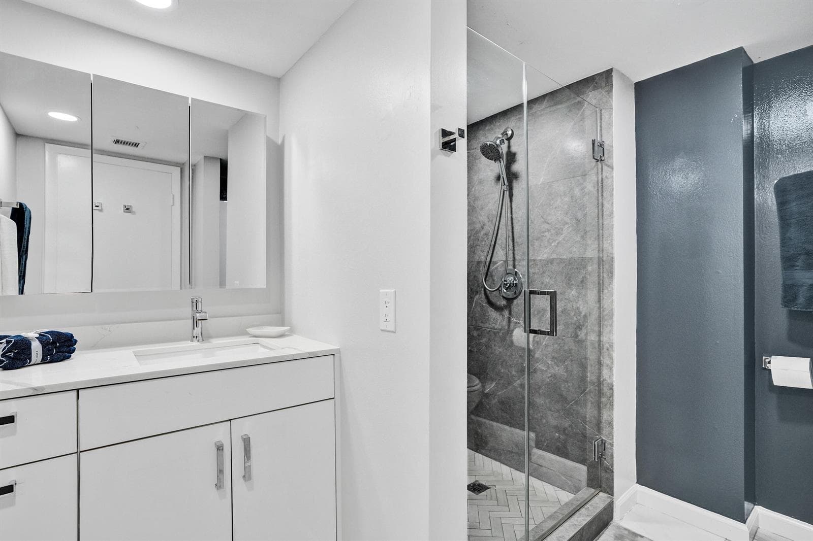 1717 N Bayshore Drive A-1041 photo 8