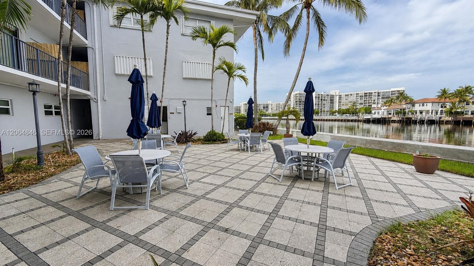 2600 S Ocean Dr S205 photo 18
