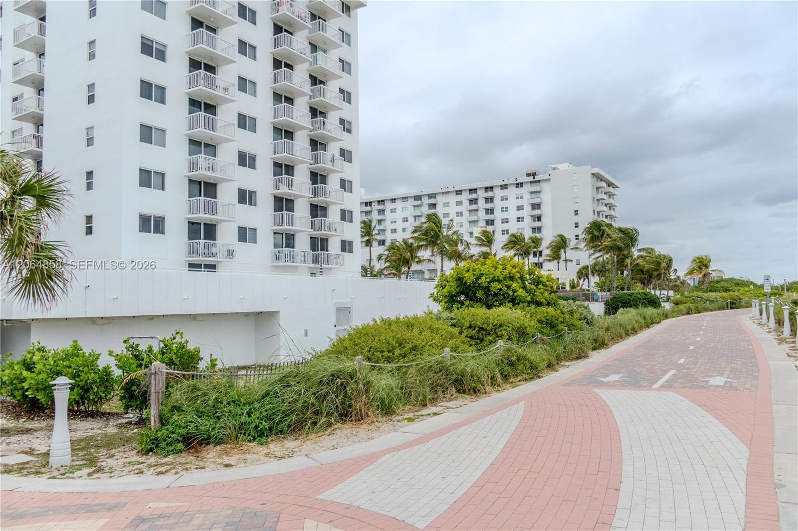 401 Ocean Dr 222 (with Parking) photo 6