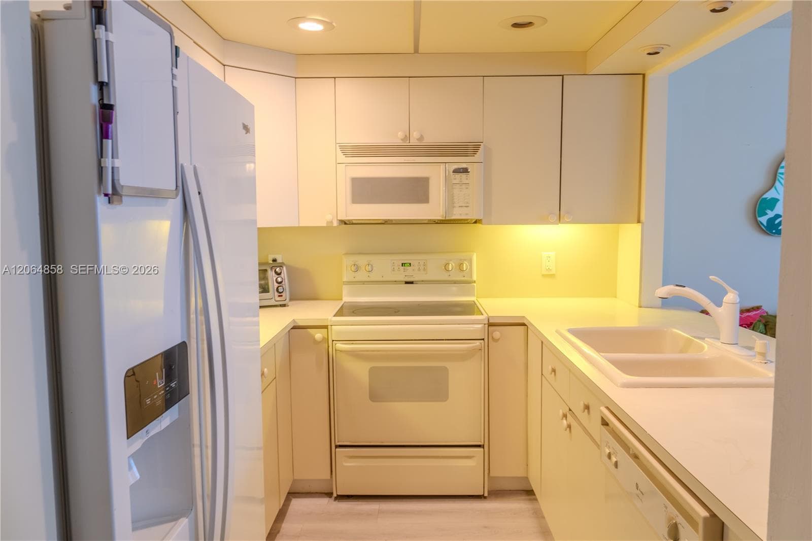 401 Ocean Dr 222 (with Parking) photo 12