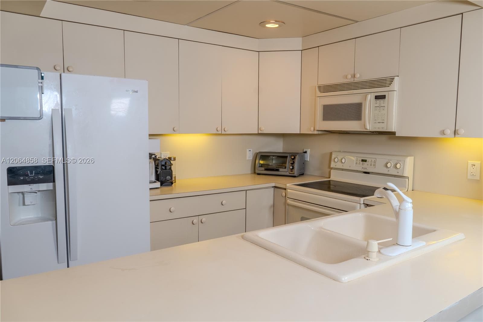 401 Ocean Dr 222 (with Parking) photo 11